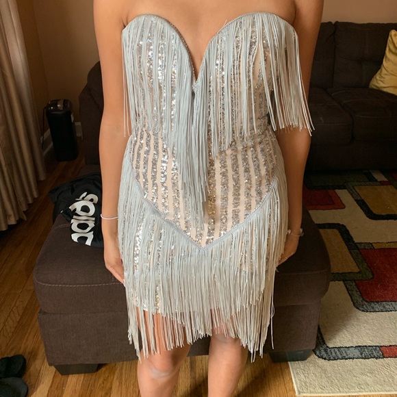 Elegant Formal Dress - Picture 1 of 4